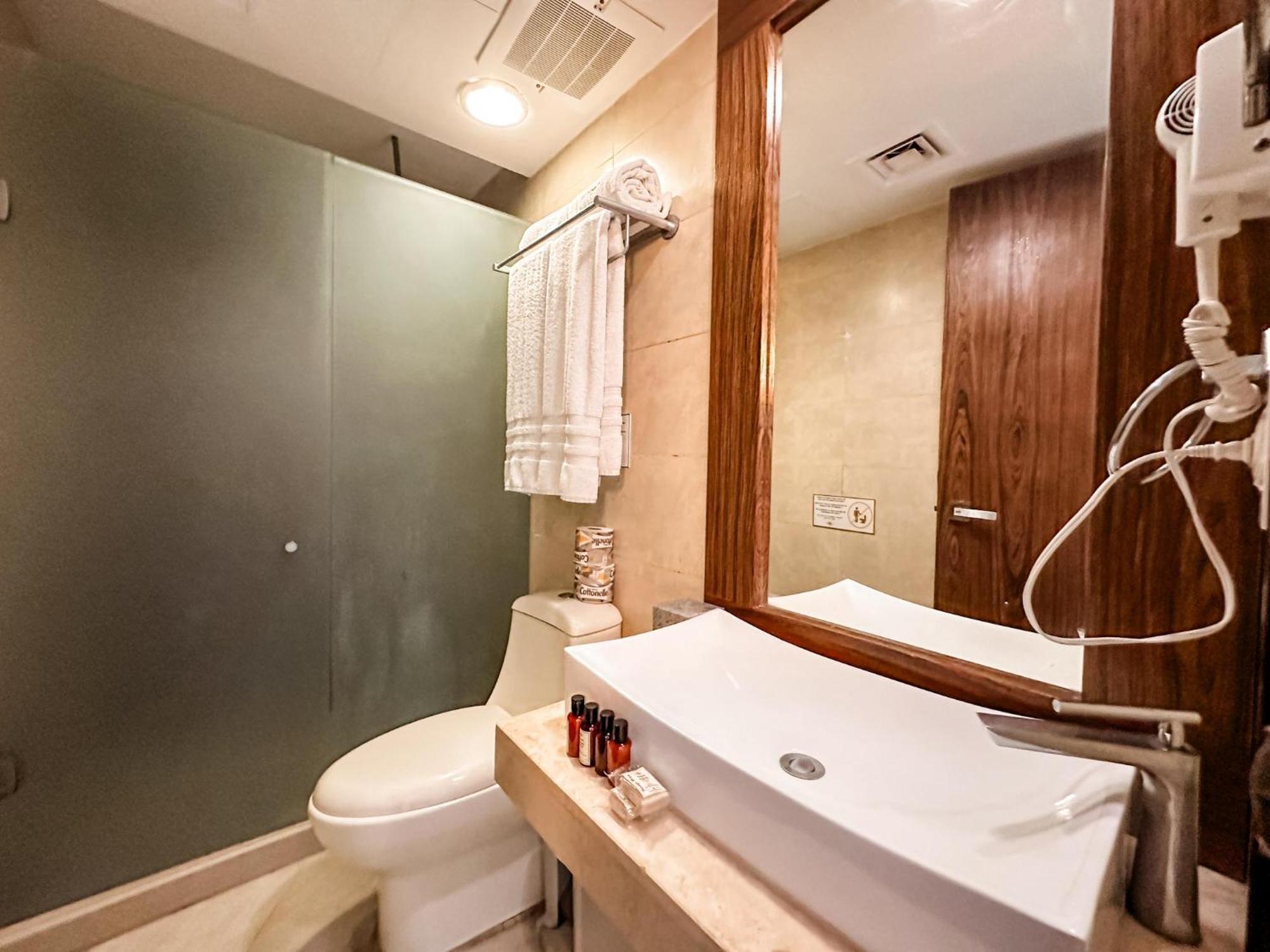At 1124 Two Bed Reflecting Pool View Close Beach Apartamento *