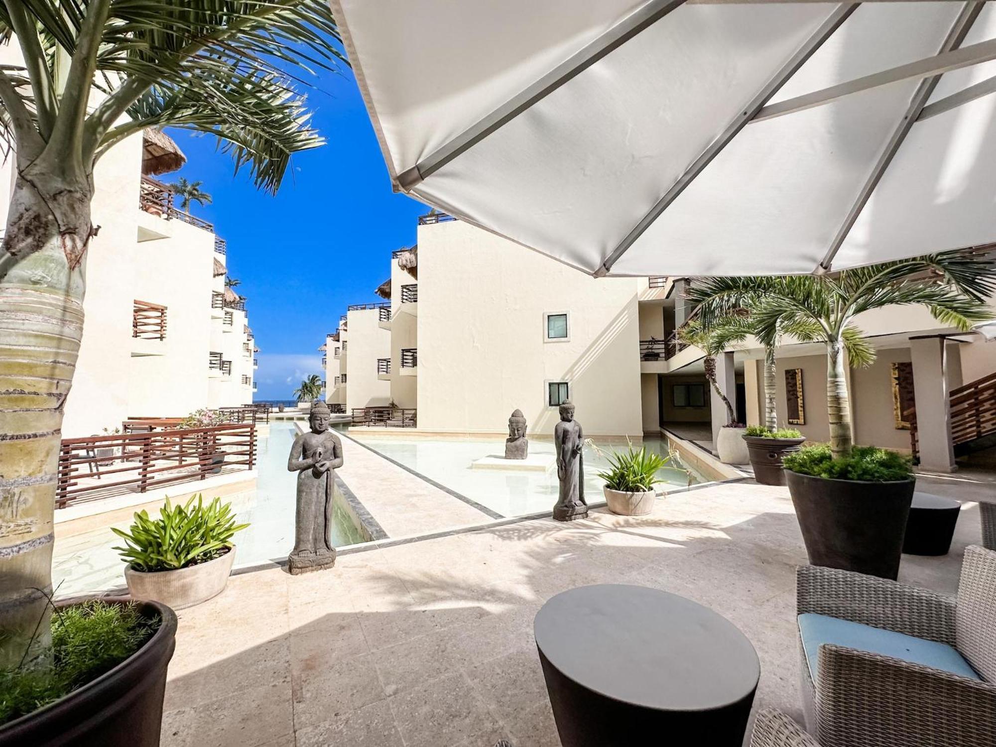 At 1124 Two Bed Reflecting Pool View Close Beach Apartamento Playa del Carmen